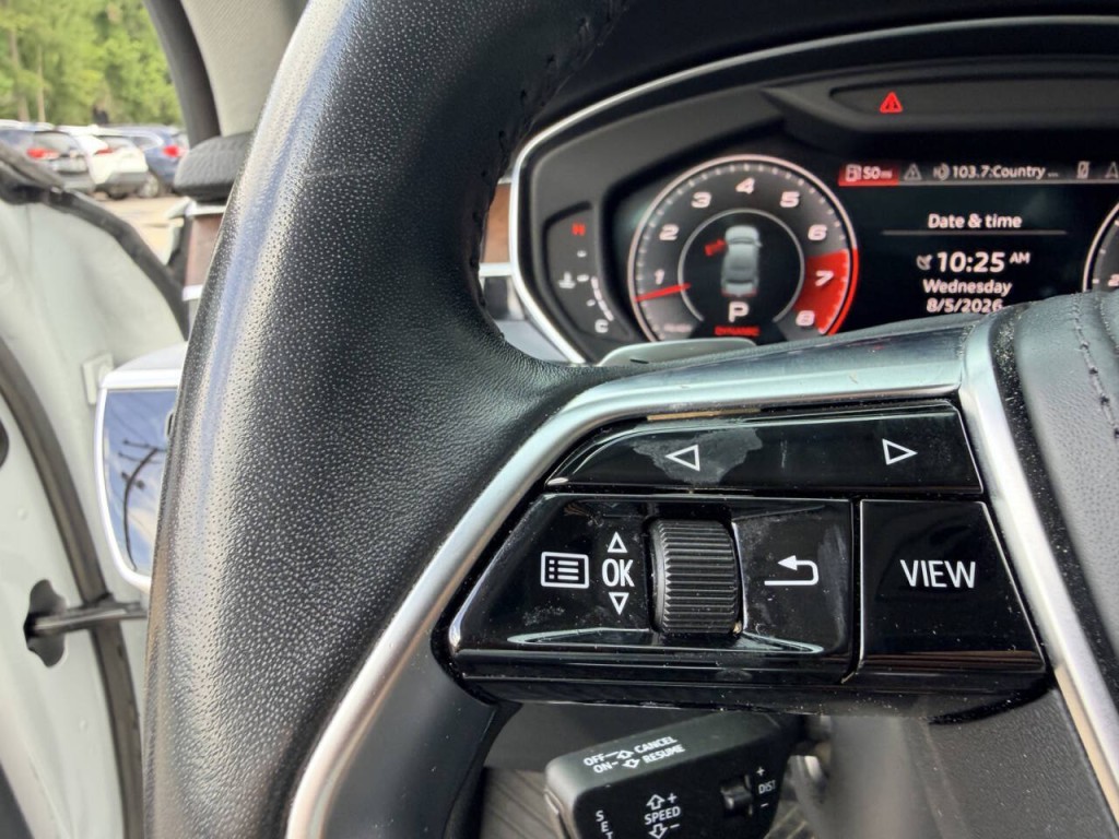 2021 Audi A8 Image 18