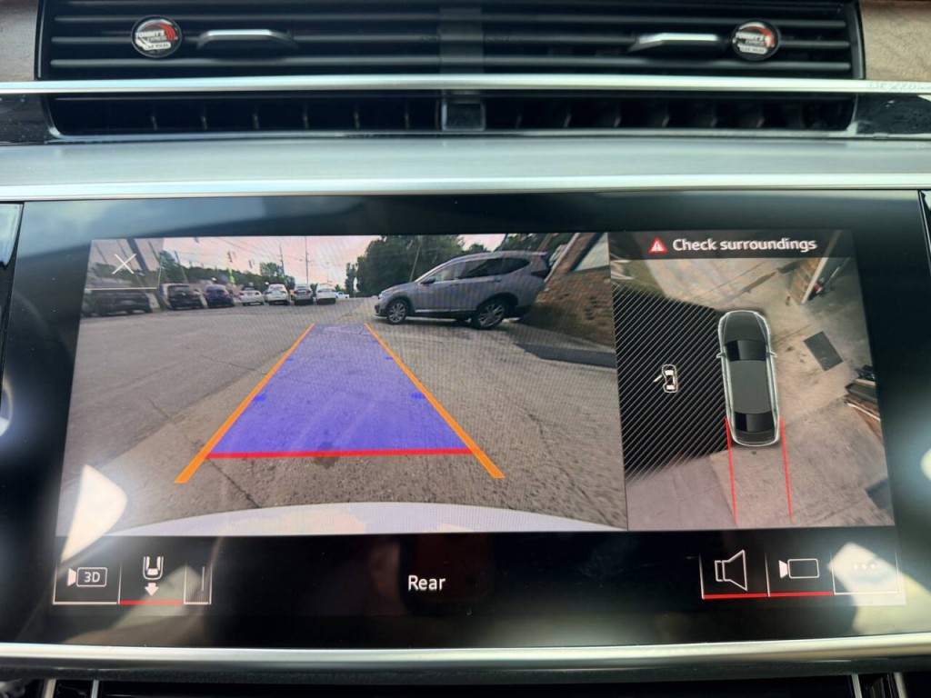 2021 Audi A8 Image 22