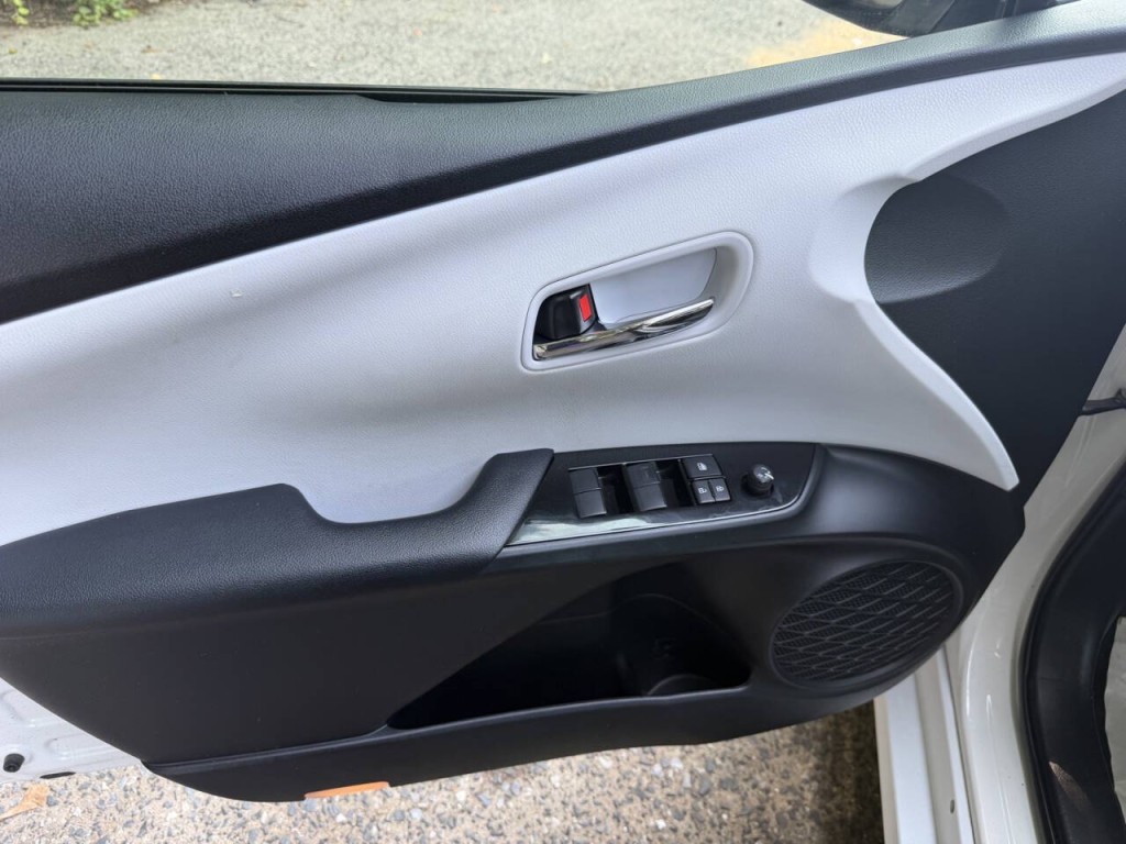 2022 Toyota Prius Image 13