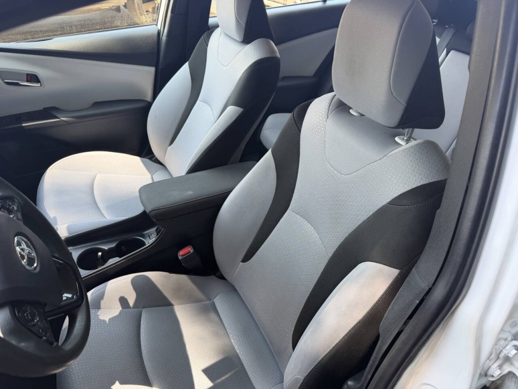 2022 Toyota Prius Image 14