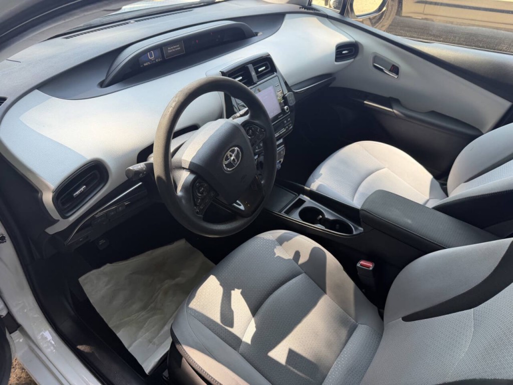 2022 Toyota Prius Image 15