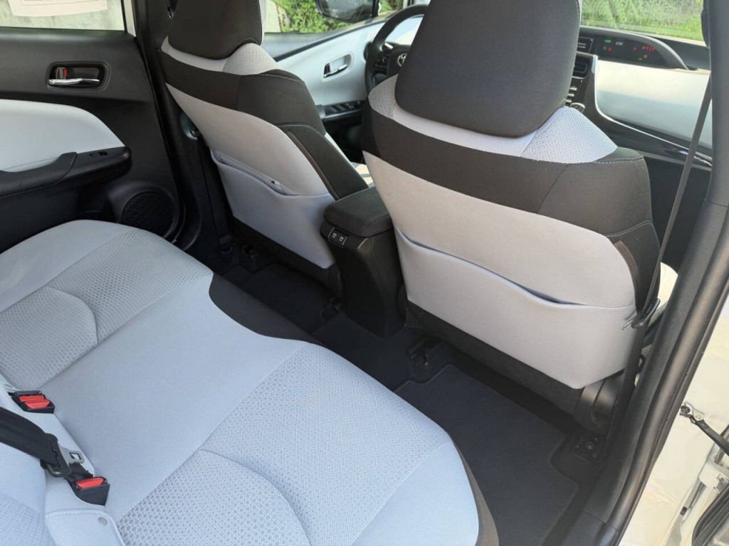 2022 Toyota Prius Image 36