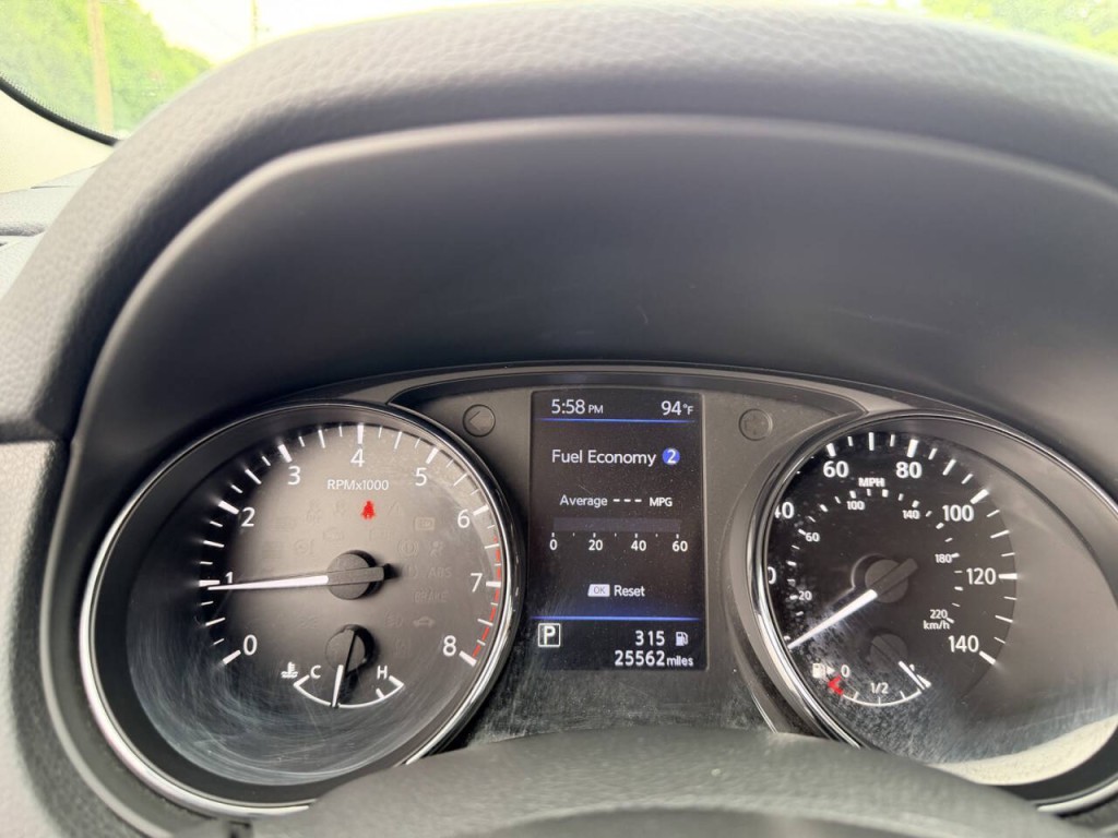 2020 Nissan Rogue Image 17