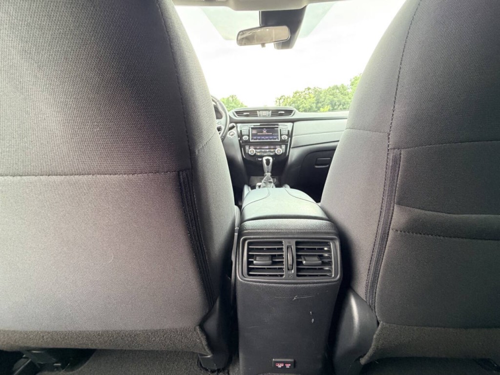 2020 Nissan Rogue Image 28
