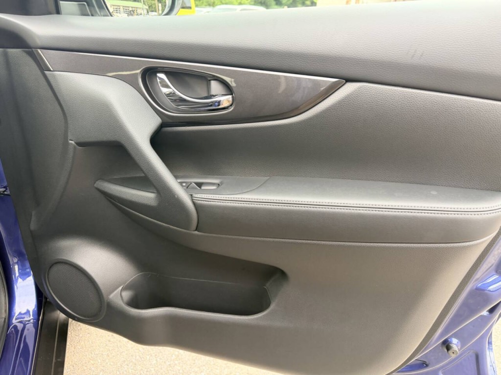2020 Nissan Rogue Image 33