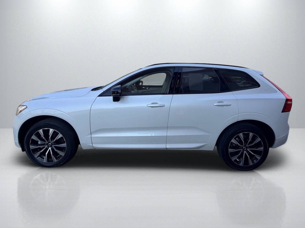 2025 Volvo XC60 Image 4