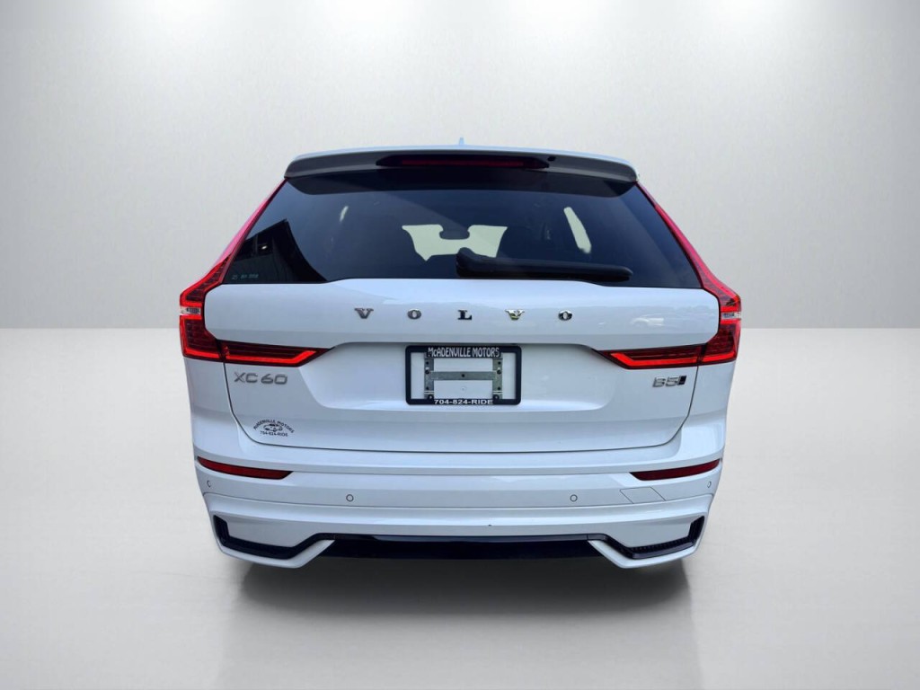 2025 Volvo XC60 Image 6