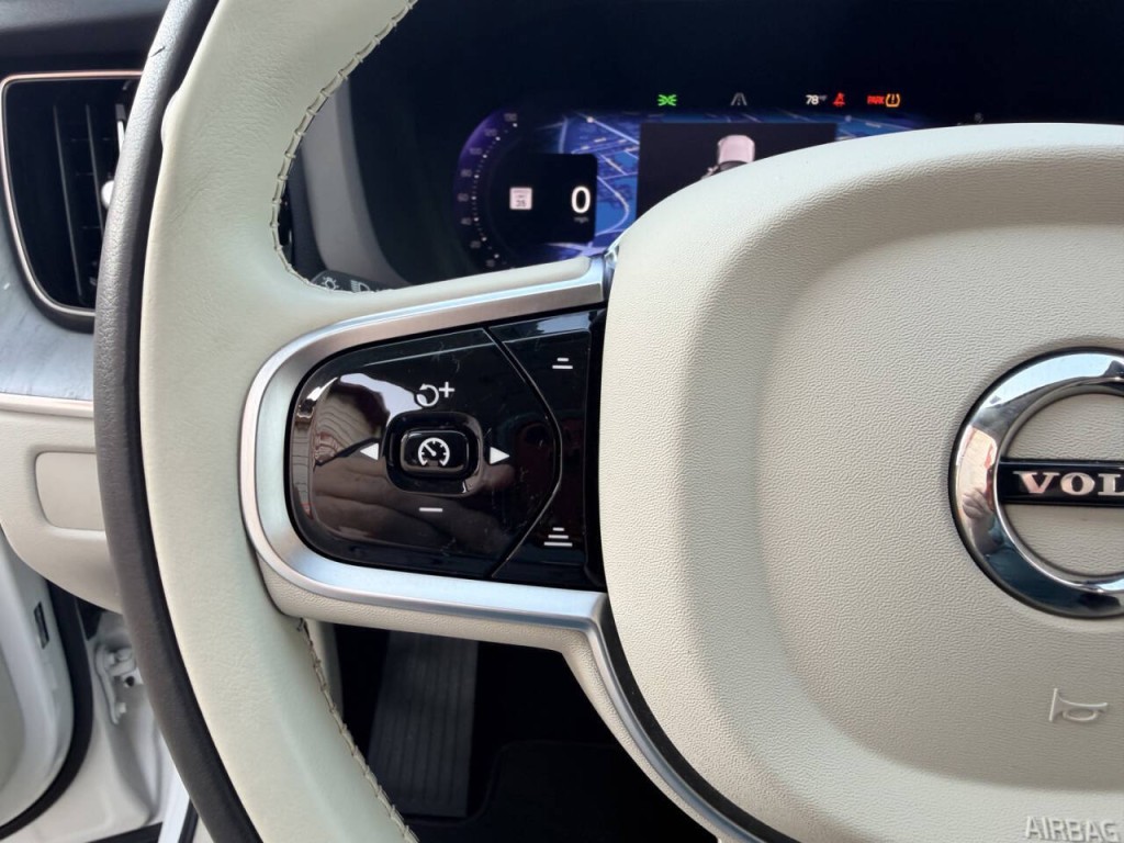2025 Volvo XC60 Image 17