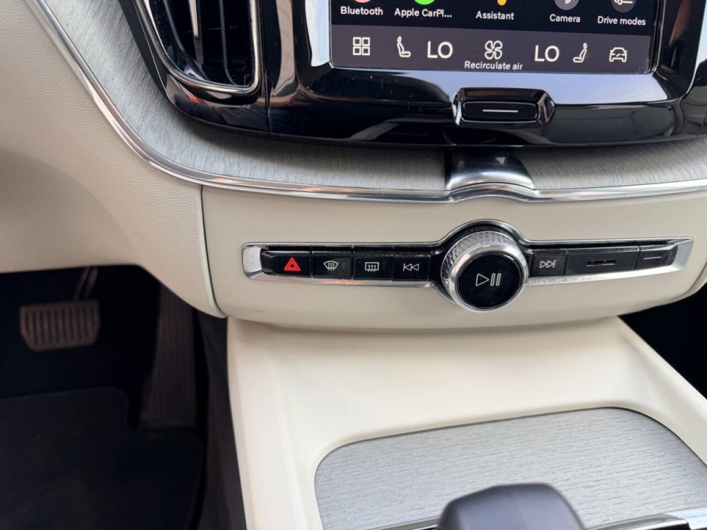 2025 Volvo XC60 Image 20