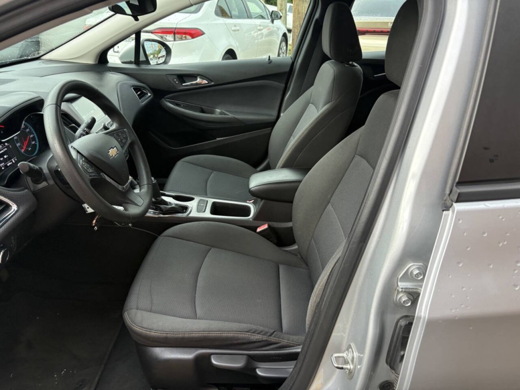 2018 Chevrolet Cruze Image 10
