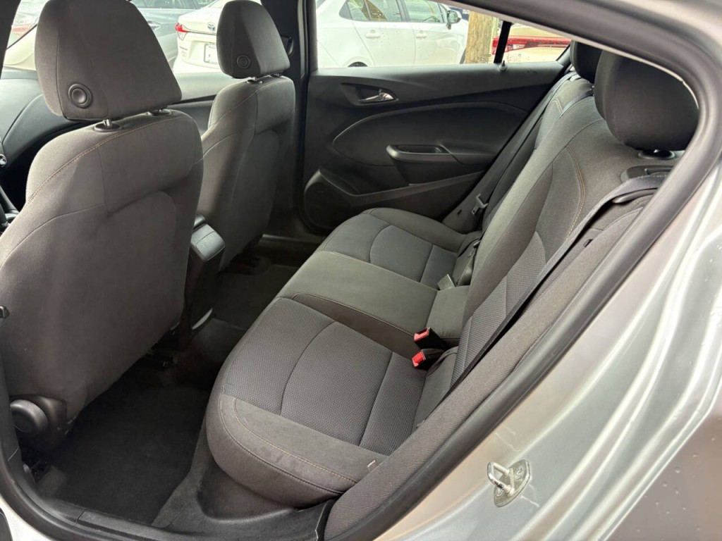2018 Chevrolet Cruze Image 19