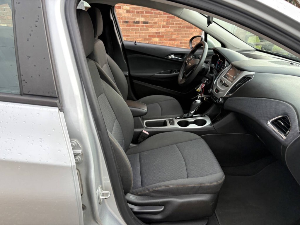 2018 Chevrolet Cruze Image 22