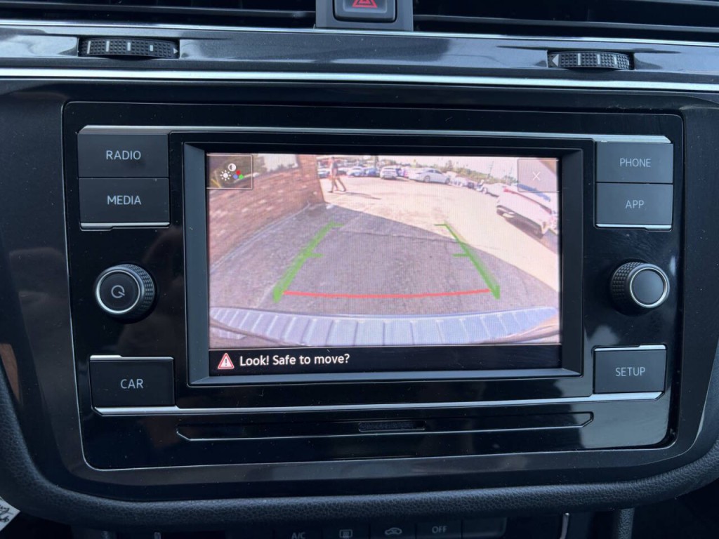 2018 Volkswagen Tiguan Image 17