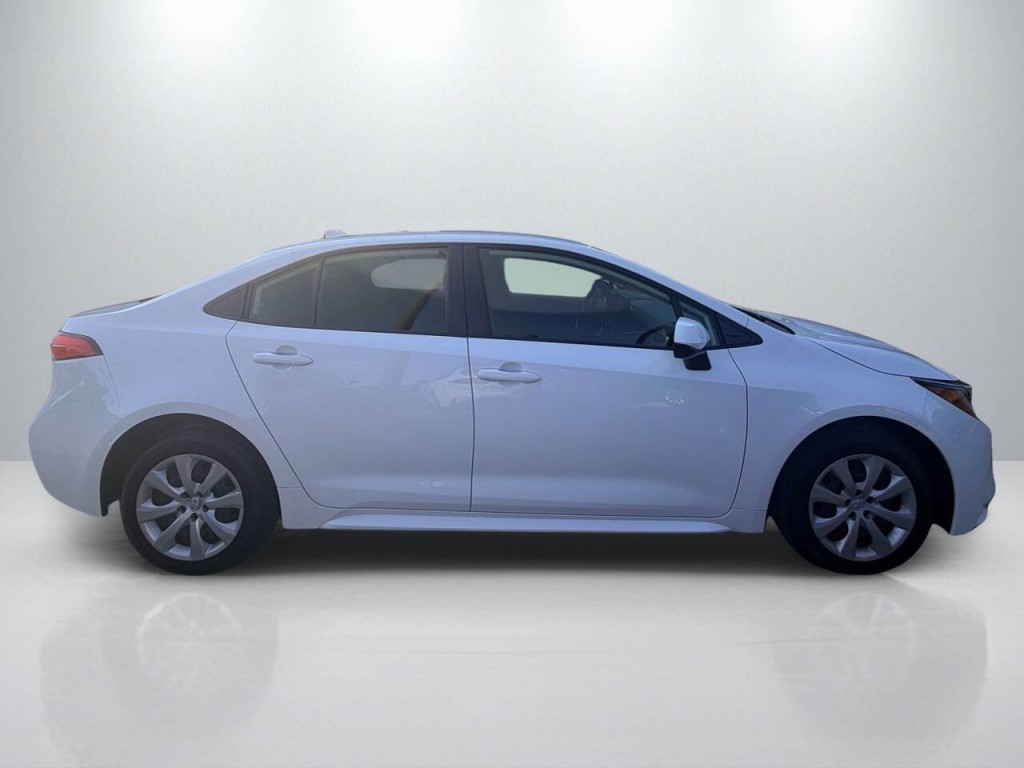 2023 Toyota Corolla Image 8