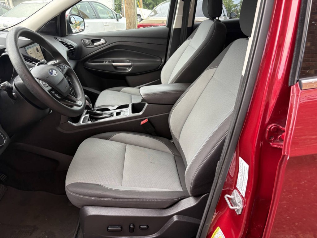 2019 Ford Escape Image 10