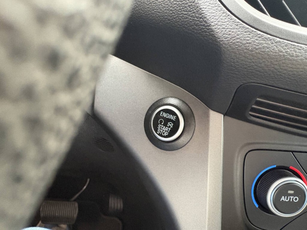 2019 Ford Escape Image 16
