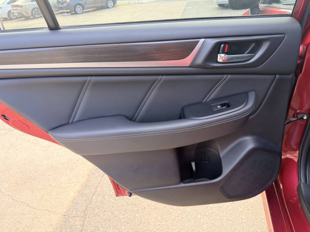 2018 Subaru Legacy Image 23