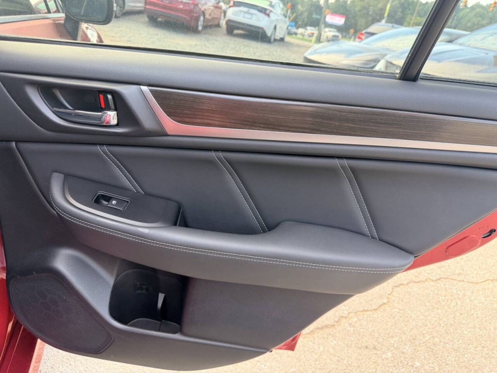 2018 Subaru Legacy Image 27