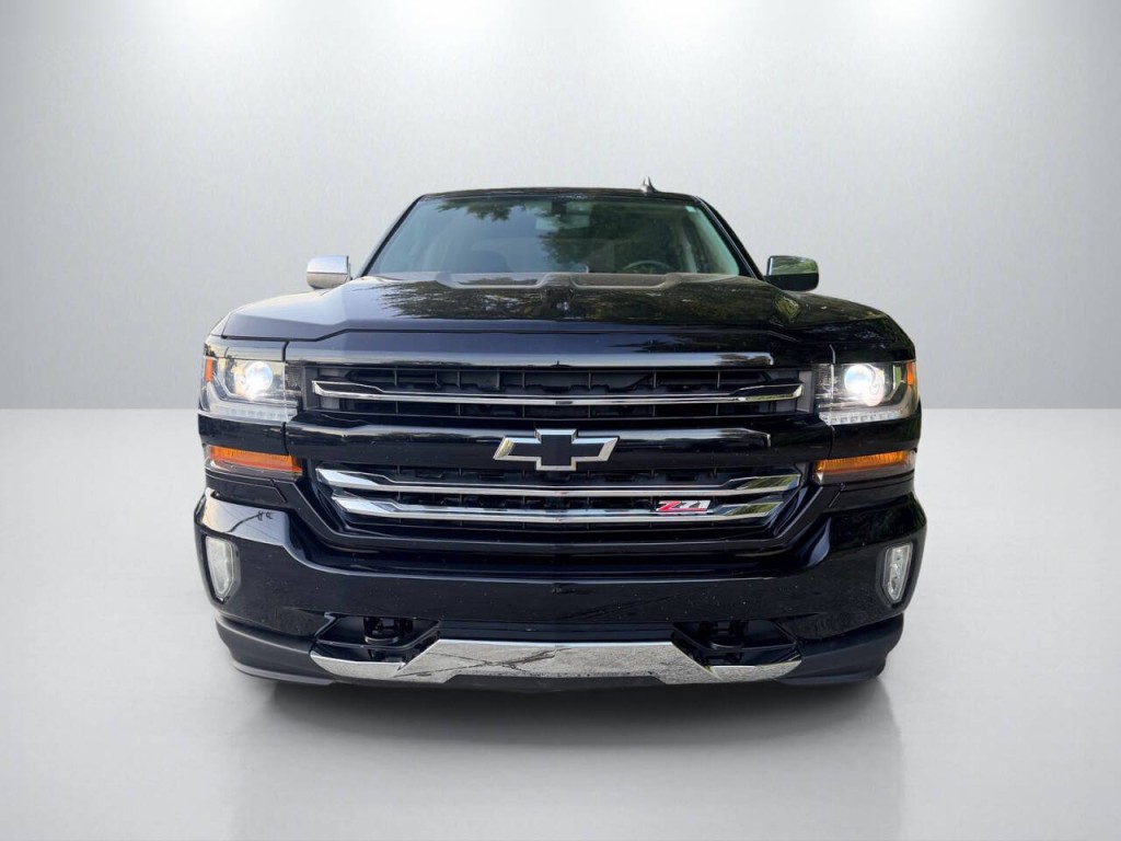 2017 Chevrolet Silverado 1500 Image 2