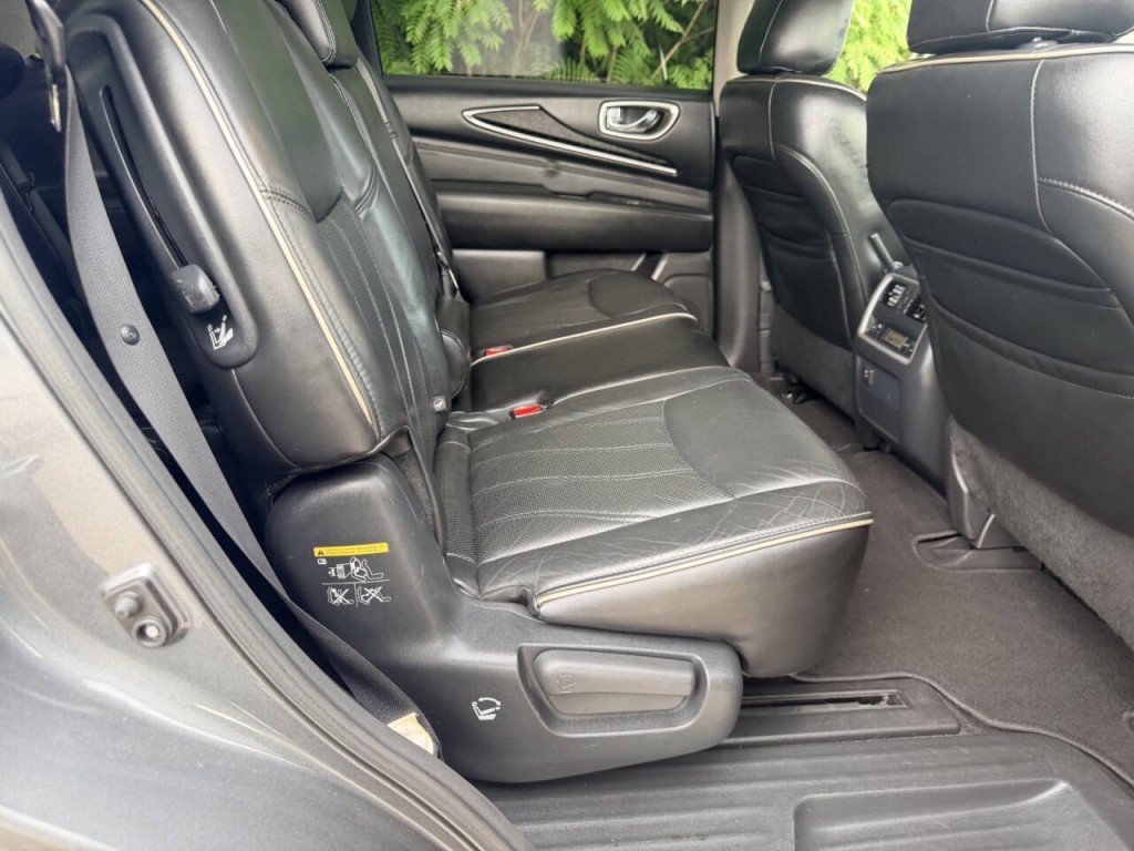 2017 INFINITI QX60 Image 33