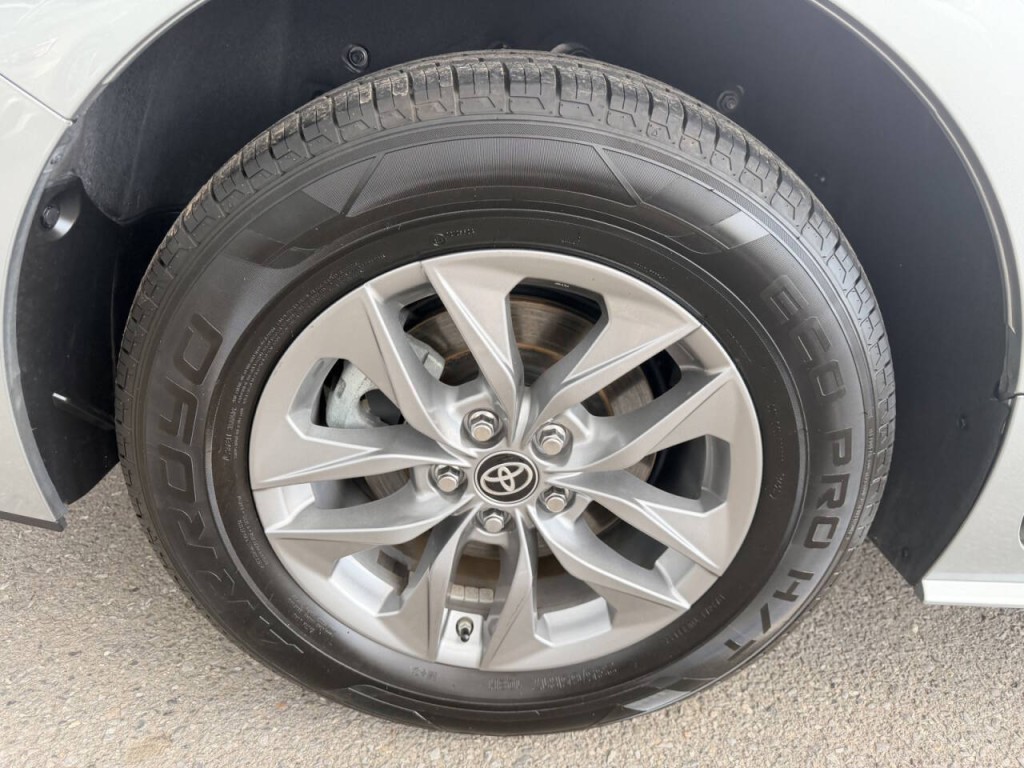 2025 Toyota Sienna Image 10