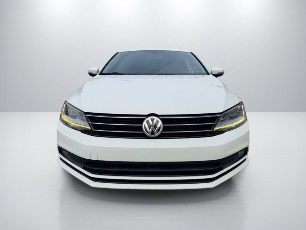 2017 Volkswagen Jetta Image 2