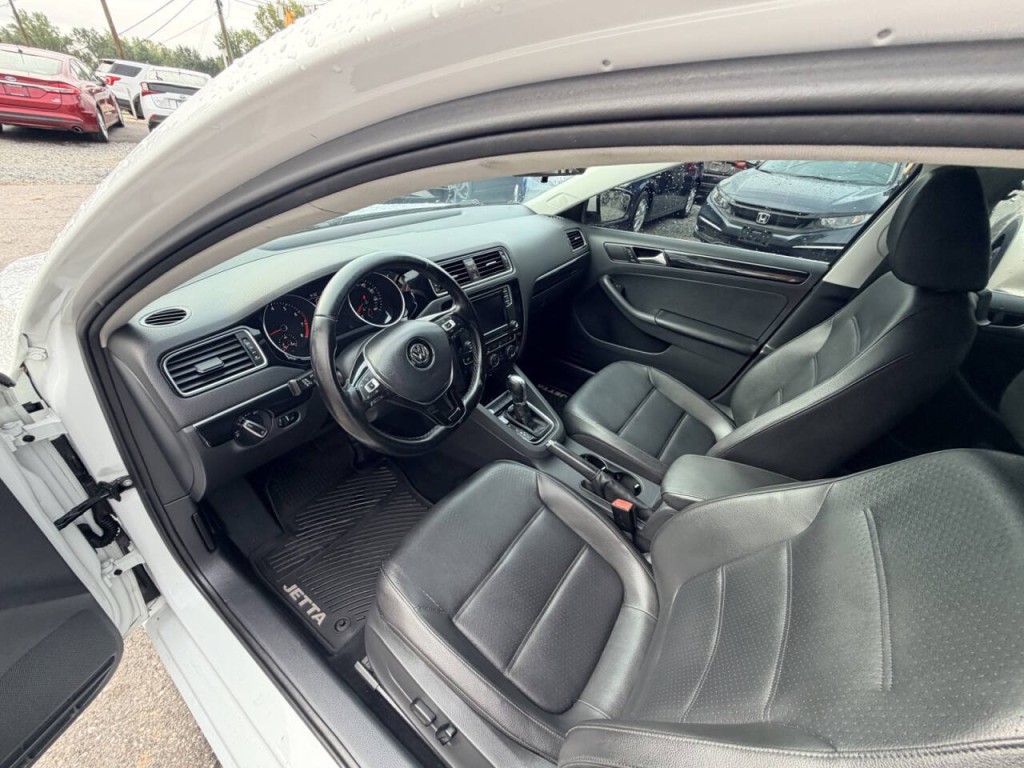 2017 Volkswagen Jetta Image 15