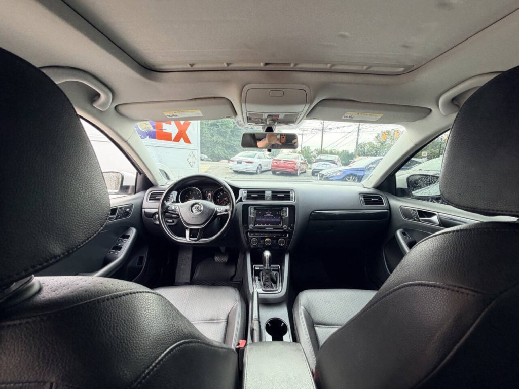 2017 Volkswagen Jetta Image 25