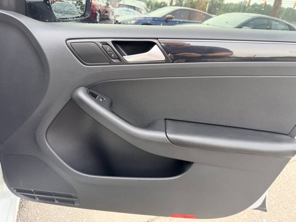 2017 Volkswagen Jetta Image 29