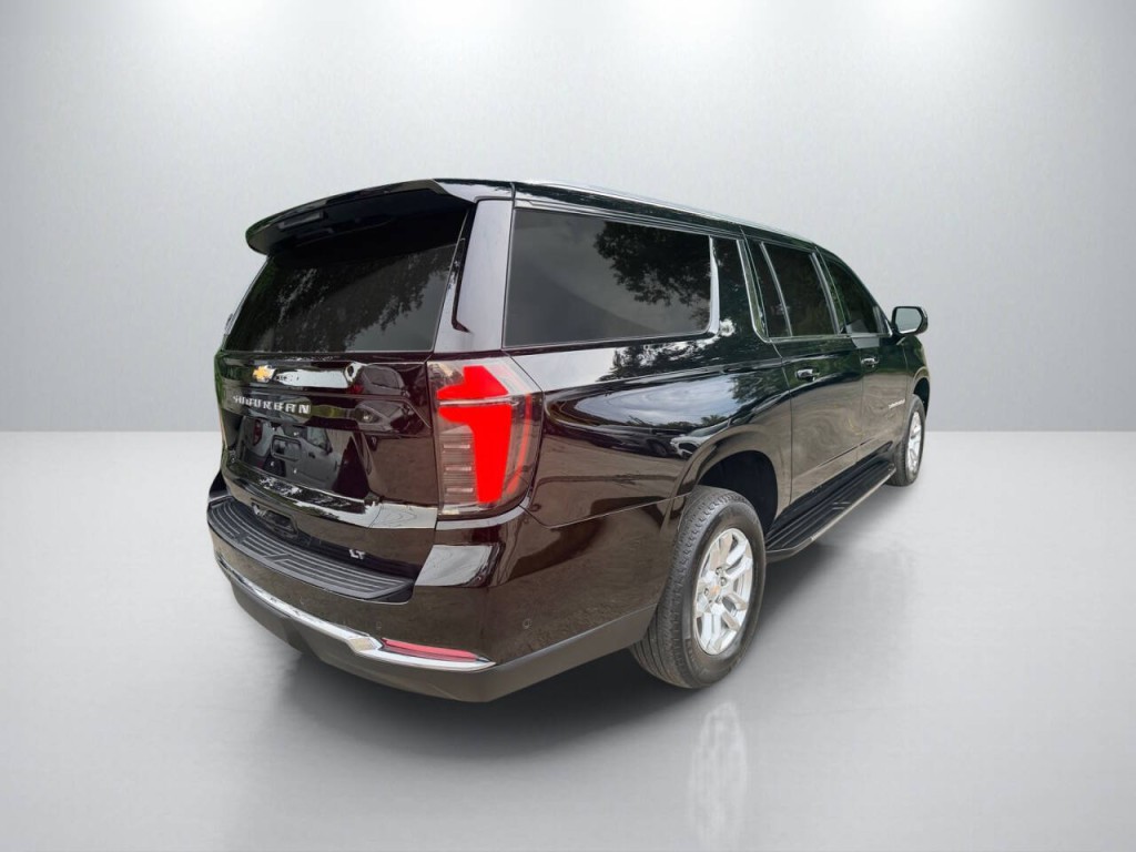 2025 Chevrolet Suburban Image 7