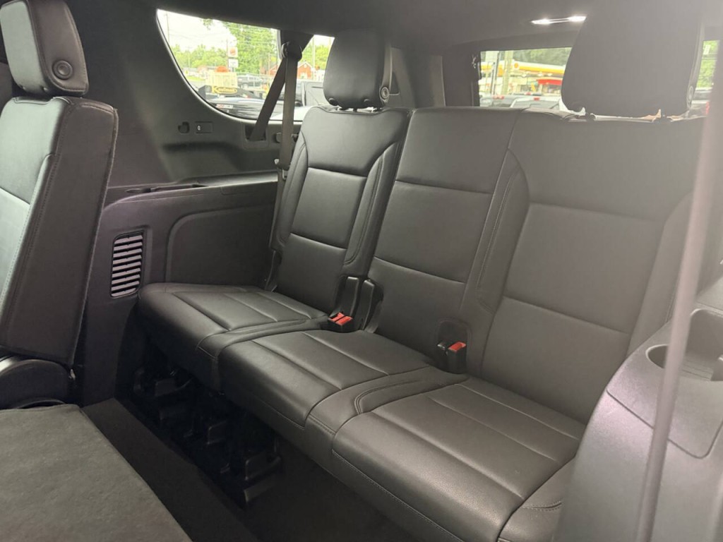 2025 Chevrolet Suburban Image 29