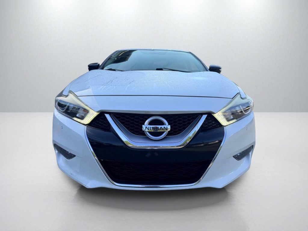 2017 Nissan Maxima Image 2