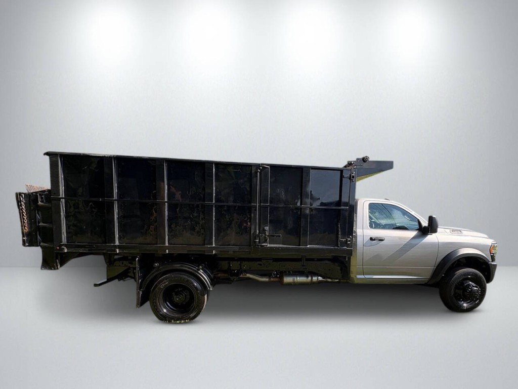 2023 RAM 5500 Image 8