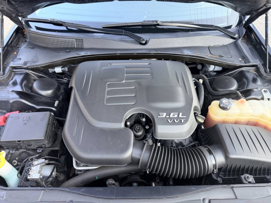 2023 Chrysler 300 Image 32
