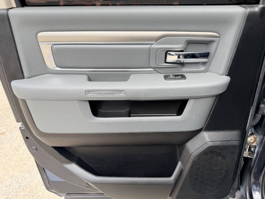 2014 RAM 1500 Image 23