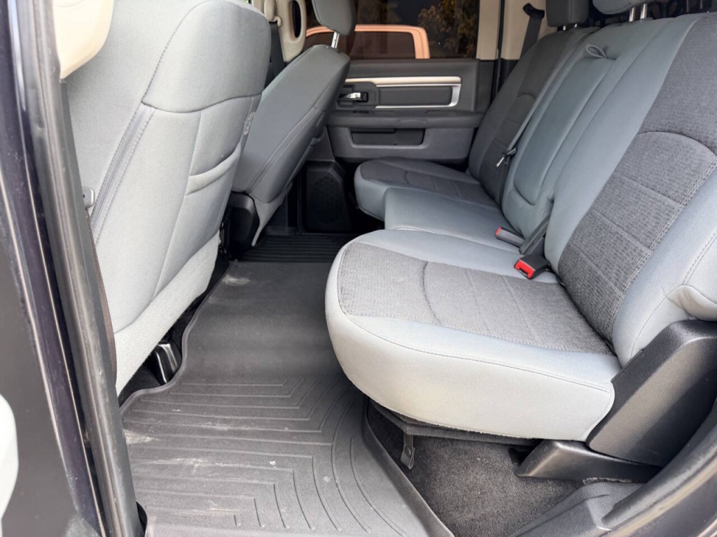 2014 RAM 1500 Image 24