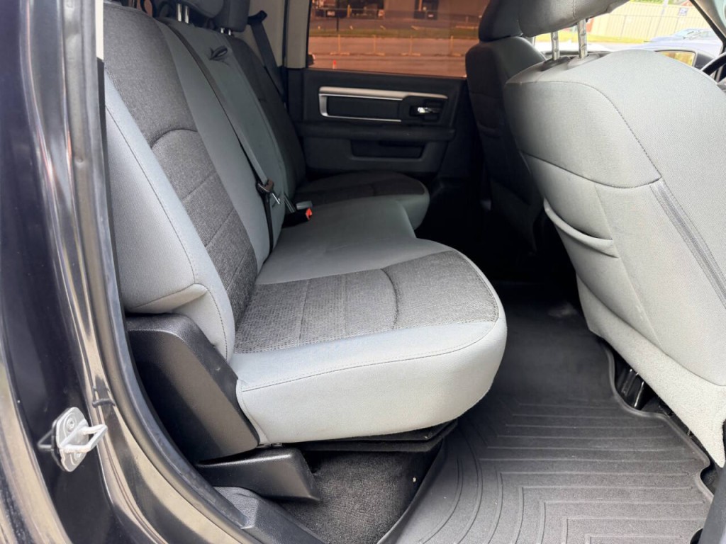 2014 RAM 1500 Image 28