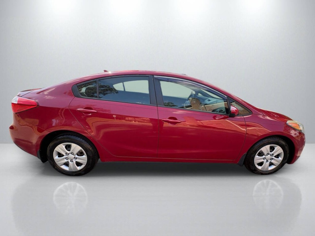 2016 Kia Forte Image 8
