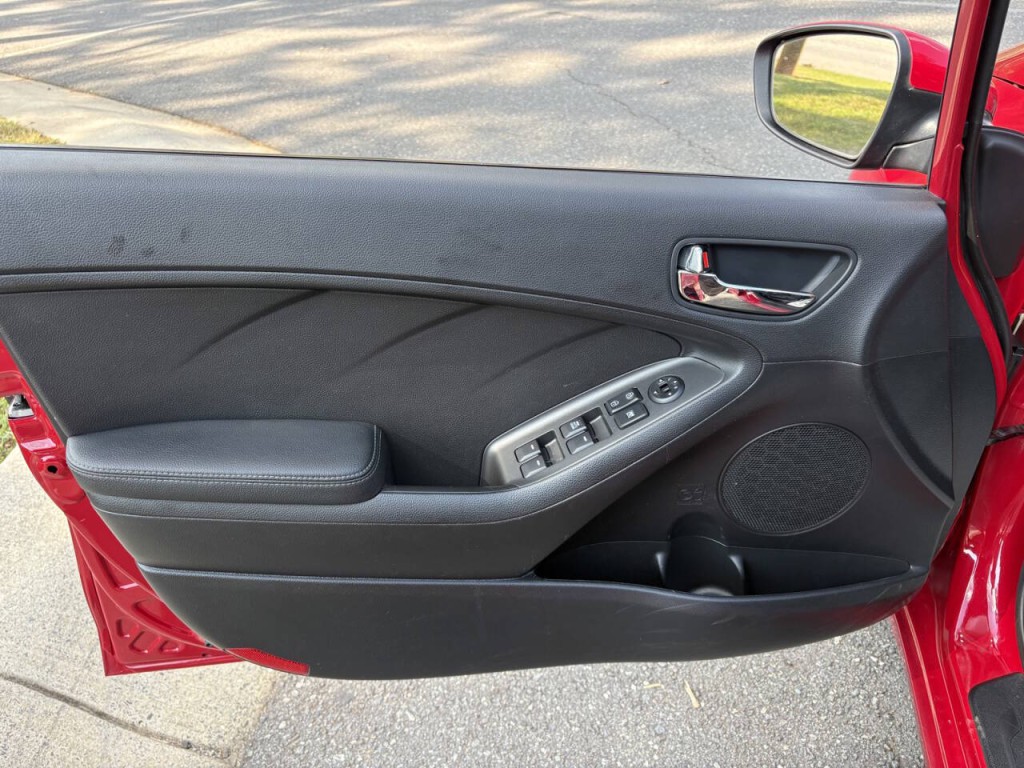 2016 Kia Forte Image 9