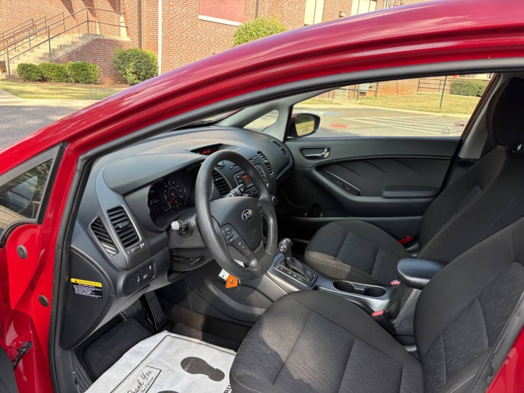 2016 Kia Forte Image 11