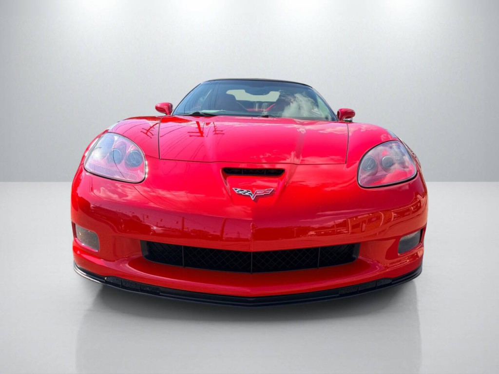 2013 Chevrolet Corvette Image 2