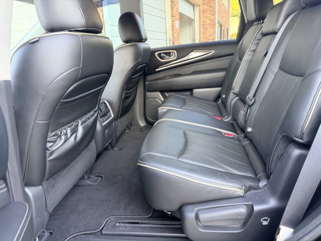 2017 INFINITI QX60 Image 24
