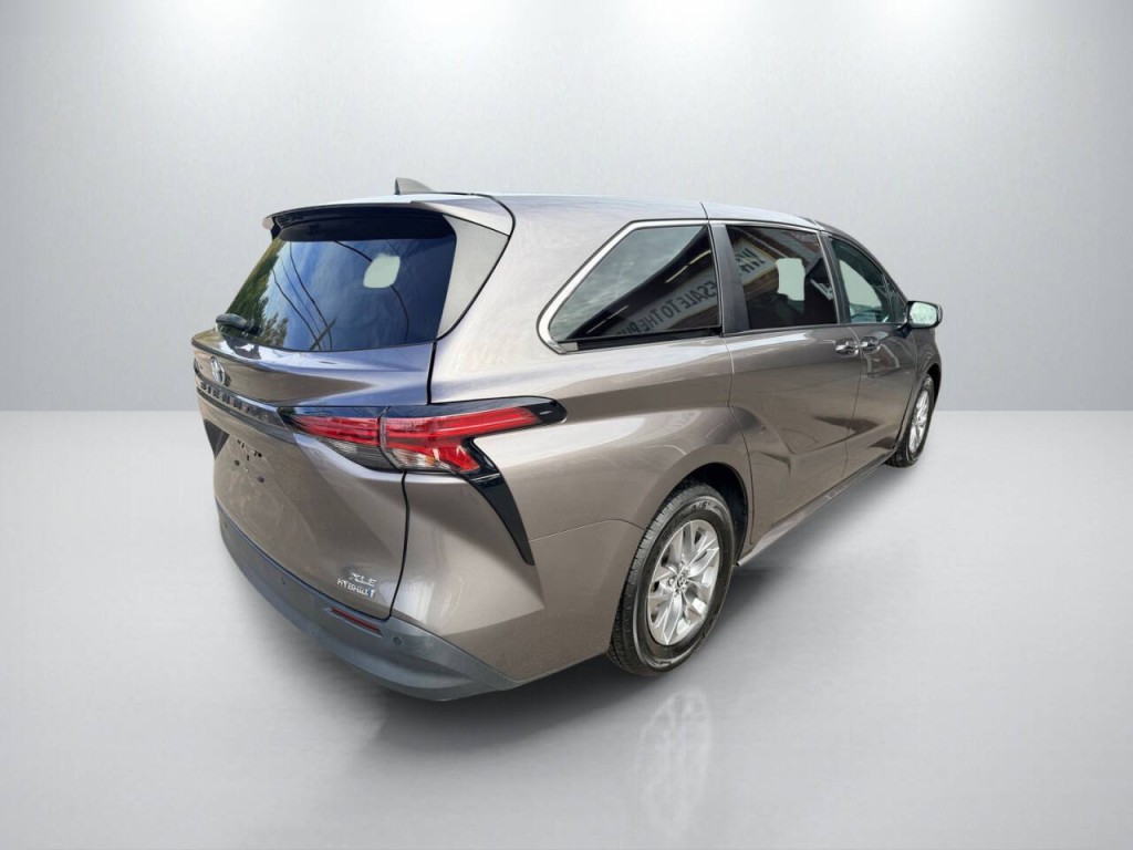 2022 Toyota Sienna Image 7