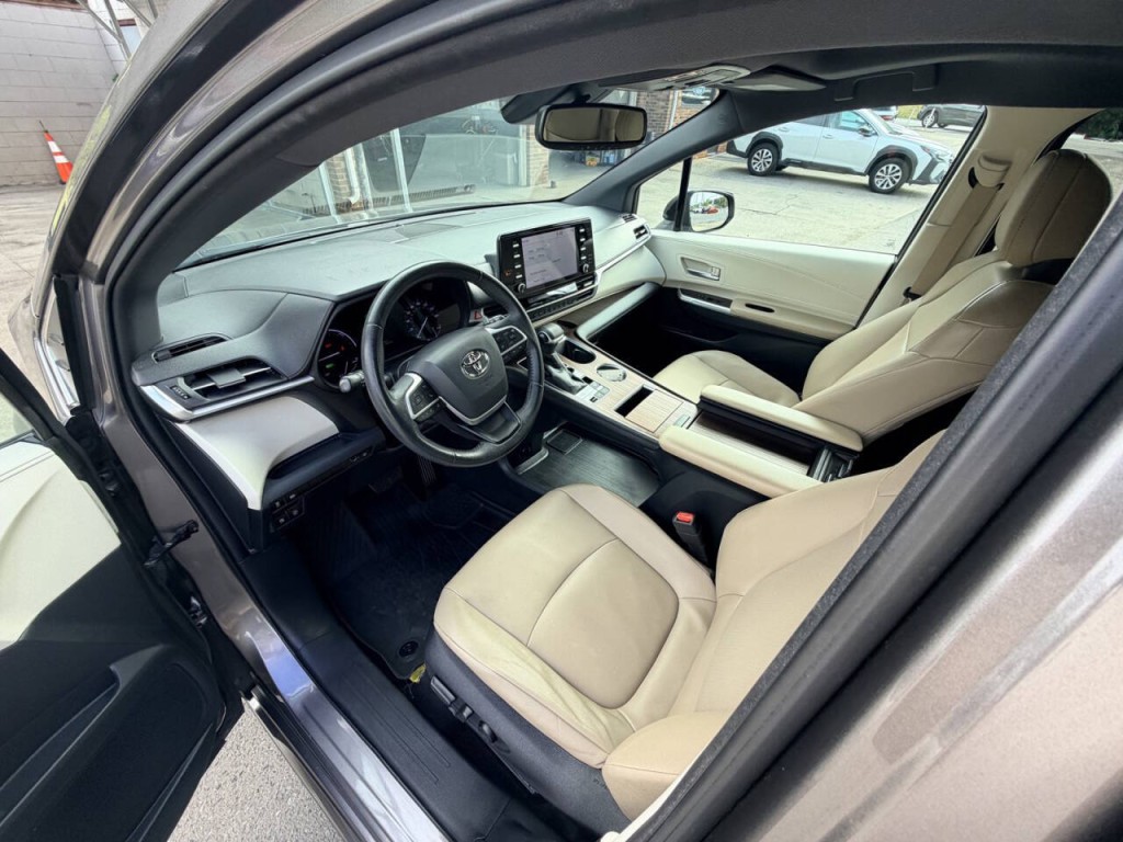 2022 Toyota Sienna Image 15