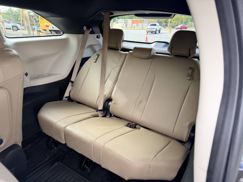 2022 Toyota Sienna Image 26