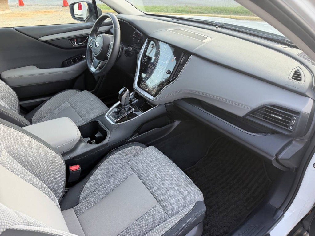 2023 Subaru Outback Image 43