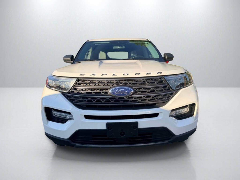 2021 Ford Explorer Image 2