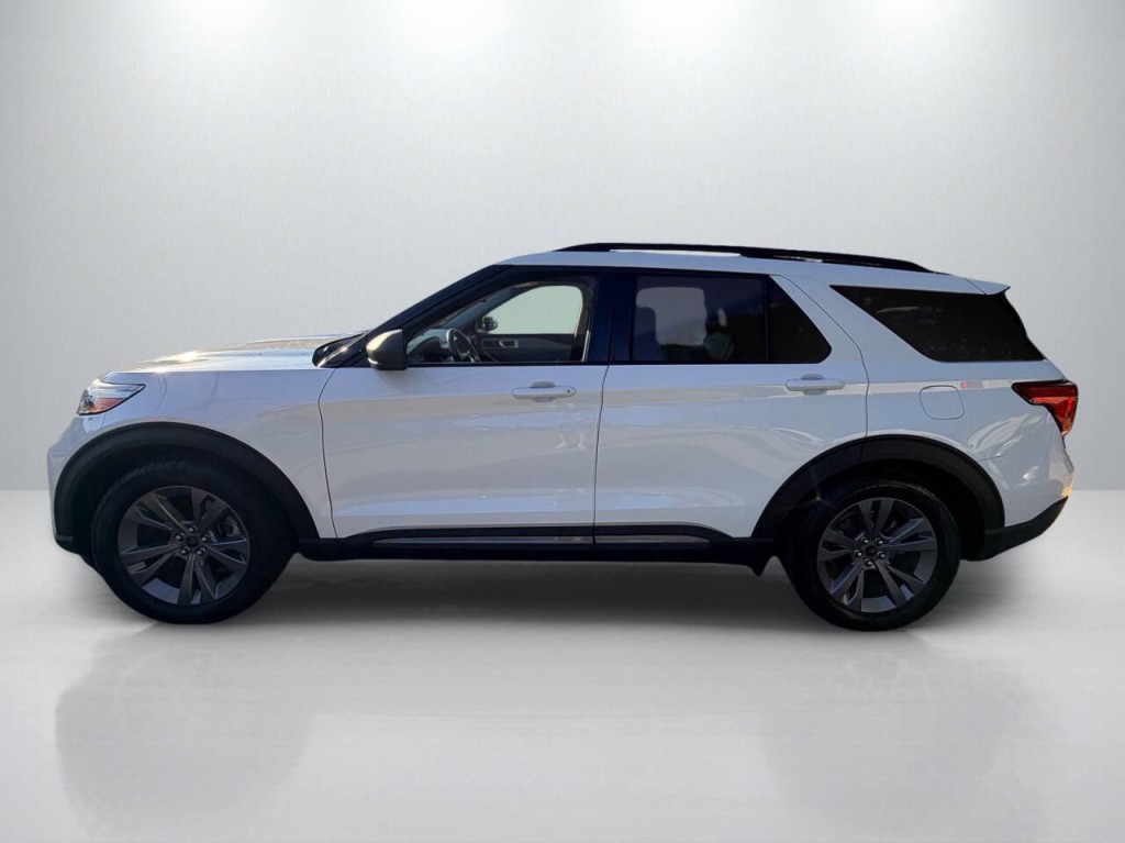 2021 Ford Explorer Image 4