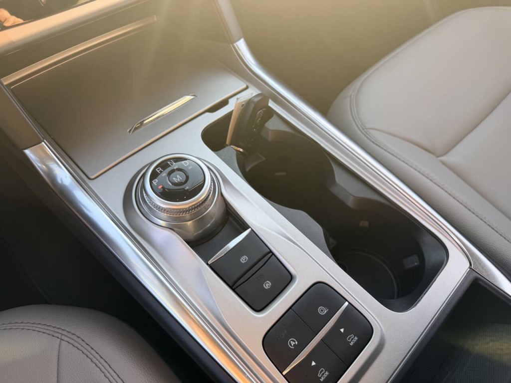 2021 Ford Explorer Image 23