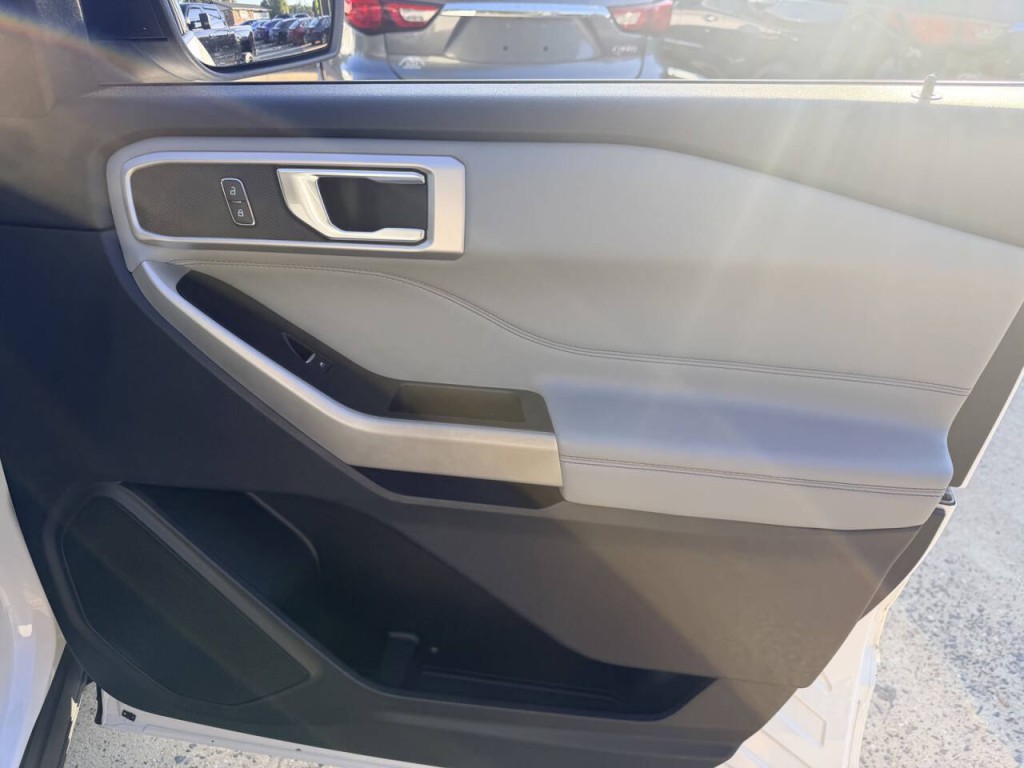 2021 Ford Explorer Image 31